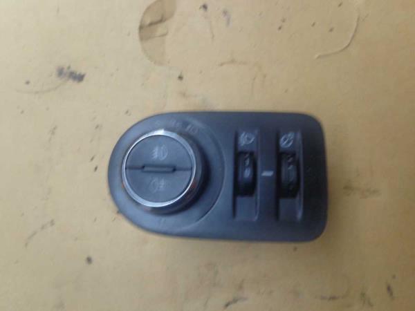 COMMODO OPEL CORSA D ( PHARE UNIQUEMENT ) - Vue 1